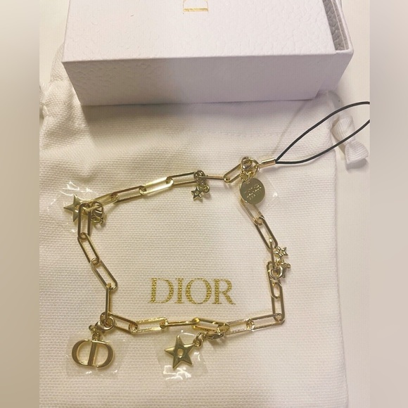 🌟HOST PICK 🌟Dior phone charm - Picture 4 of 7
